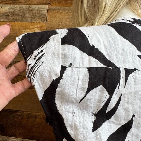 DNKY Linen cap sleeve asymmetrical tie dresssz 12 - Picture 9 of 11